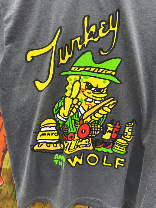 A PINEAPPLE UNDER THE SEA